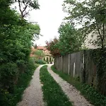 Liana Guest house