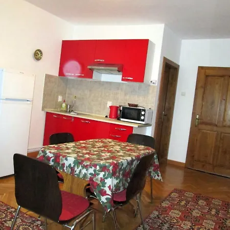 بيت ضيافة Liana